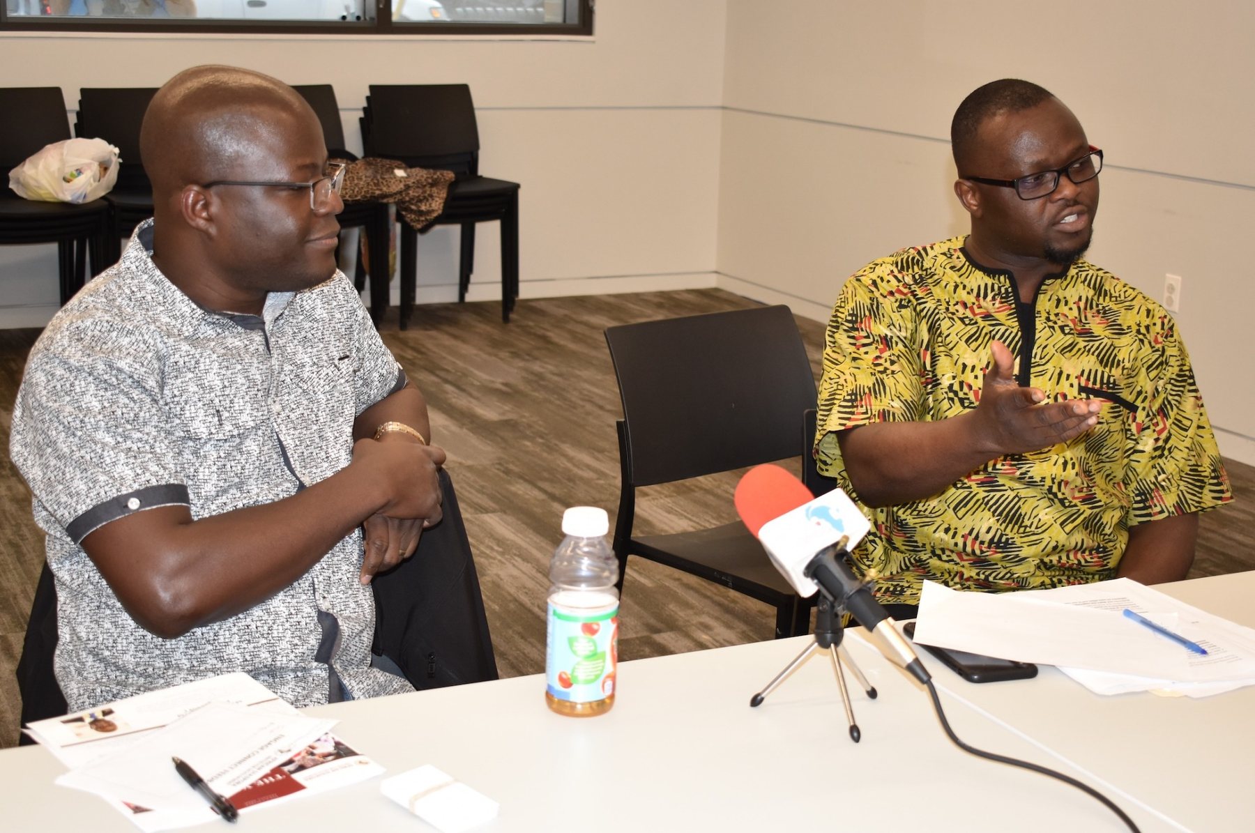 Participants taking part in a facilitated Engage-Connect roundtable discussion